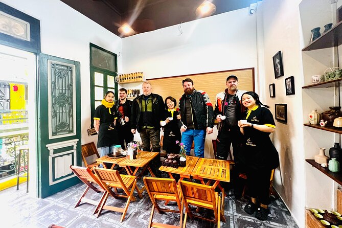 Hanoi Egg Coffee Class and Street Food Walking Tour - Hanoi coffee and Saigon coffee side by side