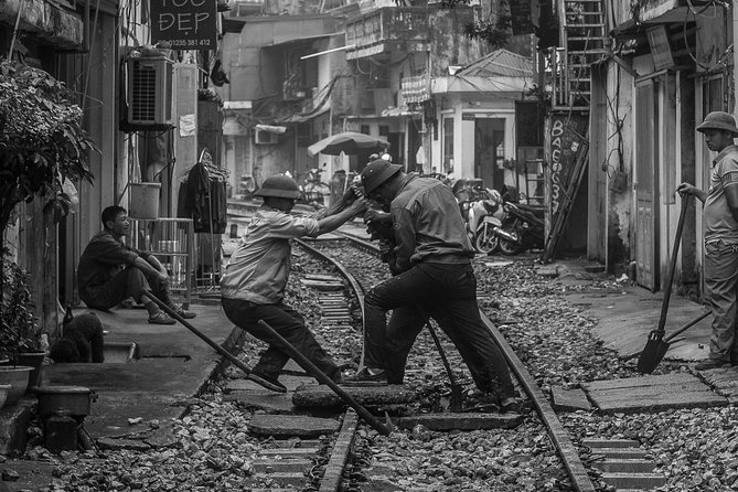 Hanoi Explorer Photo Tour - The editing session gives the morning a useful finish