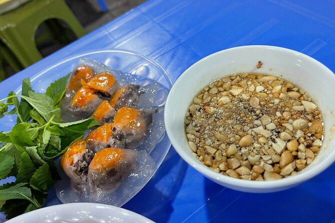 Hanoi Food and Fun - Street food walking tour - Meeting your guide and finding your bearings