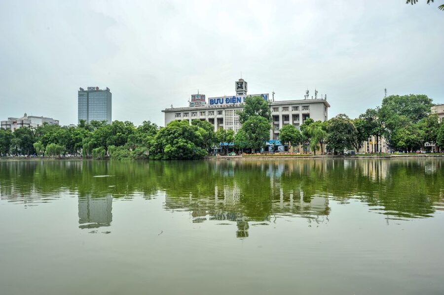 Hanoi: Full-Day City Tour with Lunch and Optional Extras - Transport, pace, and the optional cyclo ride