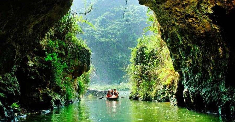 Hanoi: Full-Day Private Tam Coc Tour with Boat Ride & Lunch - Why this Ninh Binh day trip works so well