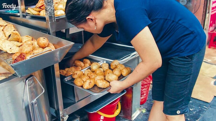 Hanoi: Guided Food Tour with Train Street Visit - Egg coffee is the calm moment before the train