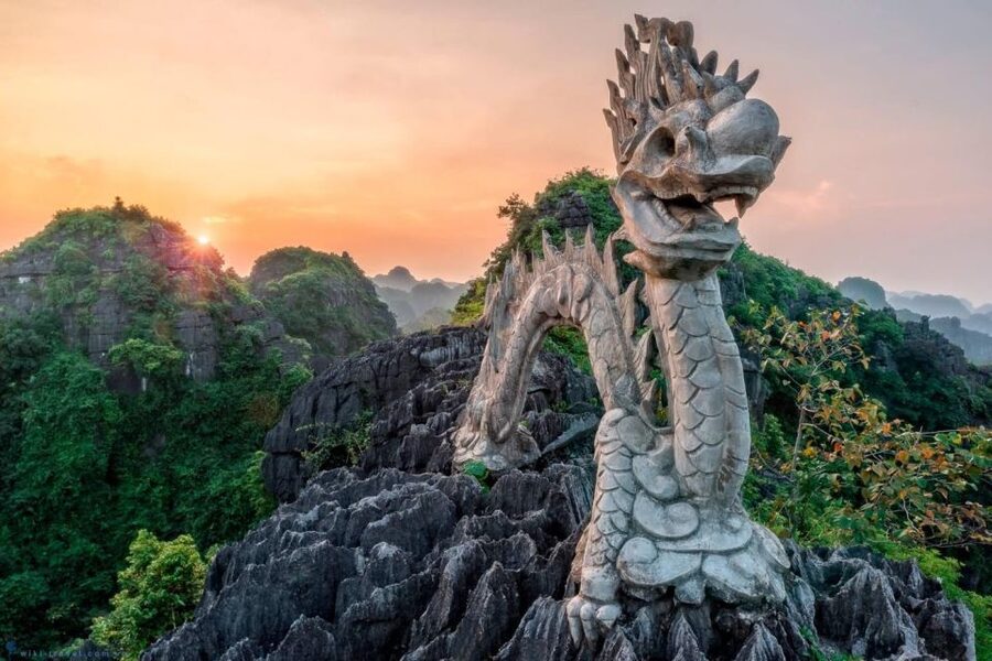 Hanoi: Guided Full-Day Hoa Lu, Trang An and Mua Cave Tour - A buffet lunch that keeps the budget sensible