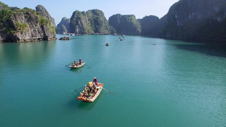 Hanoi: Ha Long Bay Cruise Day Tour visit Titop island & Cave - Sung Sot Cave, Ha Long Bay’s big underground show
