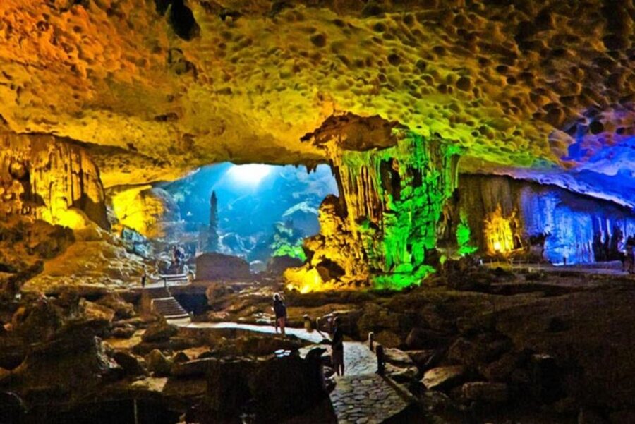 Hanoi: Ha Long Bay Cruise Day Tour visit Titop island & Cave - Titop Island beach and summit walk