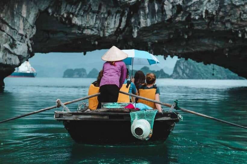 Hanoi: Ha Long Bay Day Cruise - Swimming, Meal, Kayaking - Sung Sot Cave and its huge chambers