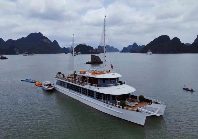 Hanoi/Ha Long: Ha Long Bay Luxury Day Cruise by Catamaran - Leaving Hanoi for Ha Long Bay