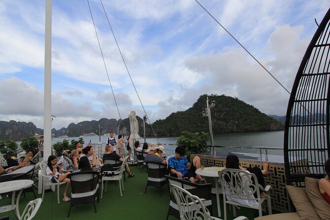 Hanoi - Ha Long Luxury Day Cruise with Kayak & Cave Adventure - Sung Sot Cave, Ha Long Bay’s grand indoor show
