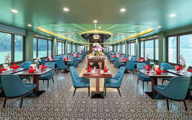 Hanoi: Halong Bay Cruise, Amazing Cave, Titov Island & Kayak - The sunset party on the return trip