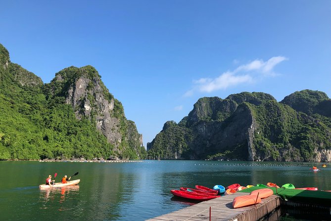 Hanoi: Halong Bay Luxury Option – Titop, Surprise Cave, Kayak - Boarding the cruise and eating lunch onboard