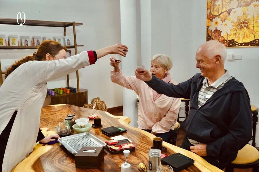 Hanoi: Hands-On 5 Vietnamese Coffees & 3 Local Wines Tasting - Why Vietnamese coffee makes a good Hanoi lesson