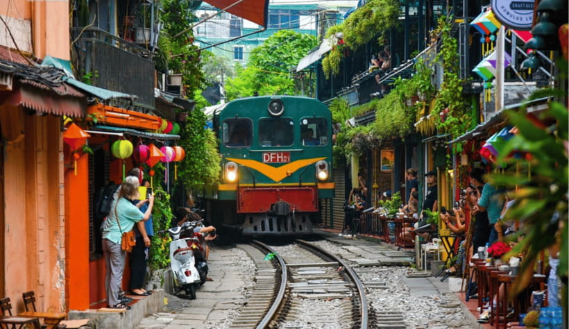 Hanoi: Highlights, Incense Village, Hat Crafting Guided Tour - The Ho Chi Minh Mausoleum and Presidential Palace area