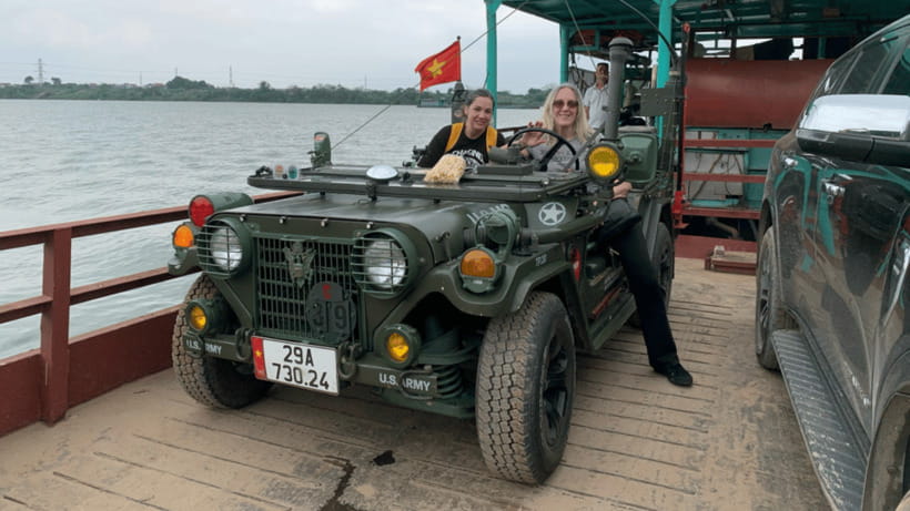 Hanoi: Historic Jeep Tour - French Quarter boulevards and Little Paris