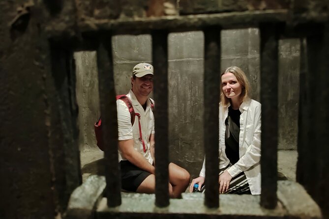 Hanoi Hoa Lo Prison and War museums Tour - Who should book this experience