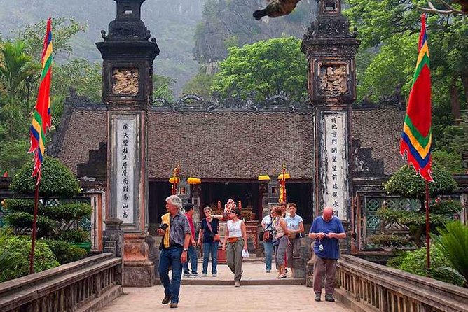 Hanoi - Hoa Lu - Tam Coc - Mua Cave - 1 Day / By Luxury Limousine & Small Group - A village bicycle ride adds useful variety