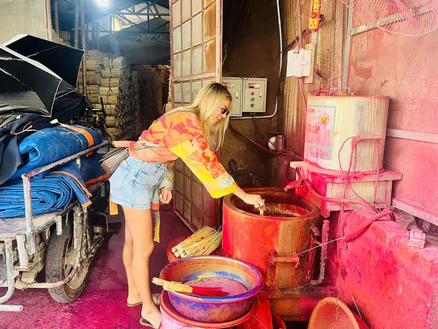 Hanoi: Incense Village, Conical Hat, & Van Phuc Silk Tour - Why these villages are worth the trip from Hanoi