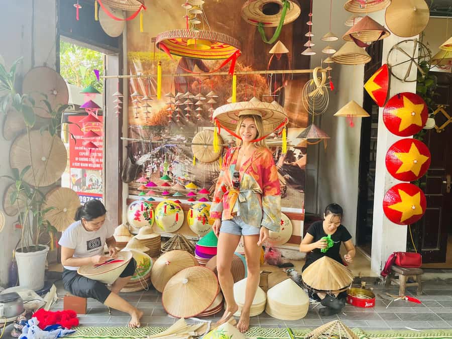 Hanoi: Incense Village, Conical Hat, & Van Phuc Silk Tour - Van Phuc Silk Village on the full-day route