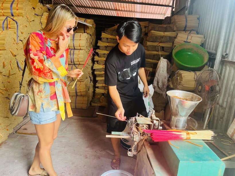 Hanoi: Incense Village, Hat, and Lacquer Artisanal Tour - The full-day lacquer village option