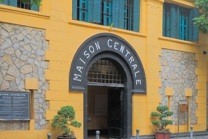 Hanoi Insight City Private Tour - The Old Quarter, rickshaw ride, and egg coffee