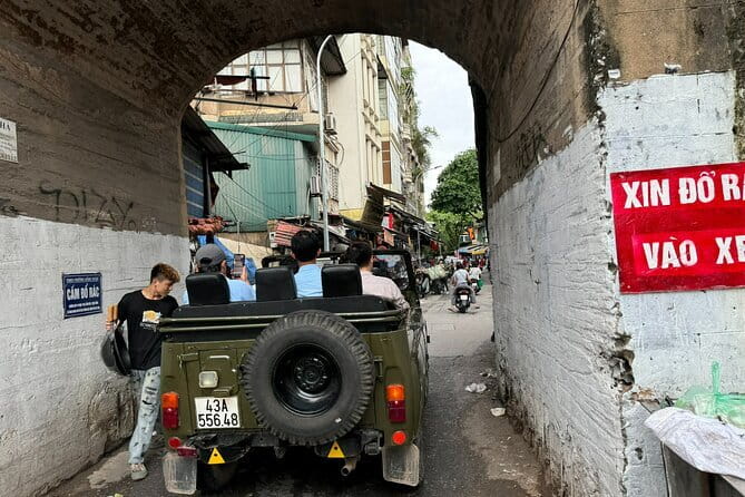 Hanoi Jeep Night Street Foodie Tour, Train Street and Egg Coffee - Ngu Xa and the flavors around Truc Bach Lake