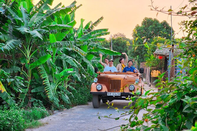 Hanoi Jeep Tour: Red River Countryside+ Backstreet+ Train-street - Finishing with Vietnamese food at the included cafe