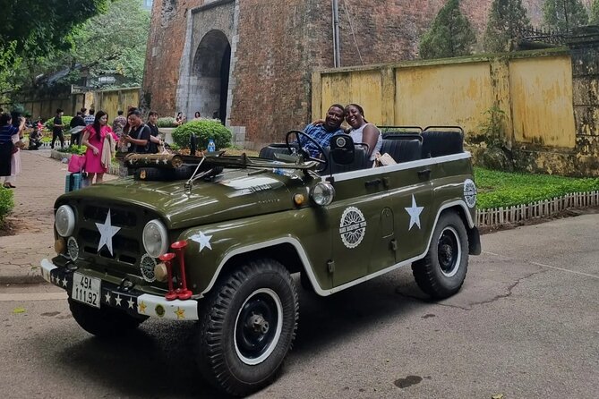 Hanoi Jeep Tour: Train-street, Highlights and Hidden Gems - Long Bien Bridge and the Red River