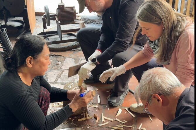 Hanoi Knife-Making Class:Join the Legacy in Blacksmith's Workshop - Da Sy gives the class its real character
