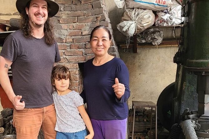 Hanoi Knife Making Traditional Workshop - From Hanoi to a working forging village