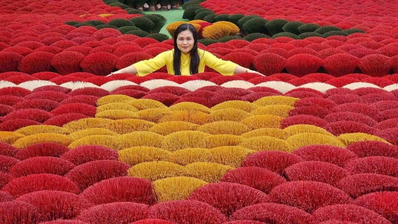 Hanoi: Long Dress Village or Incense Village, Hat Village - Choosing between the half-day and private routes