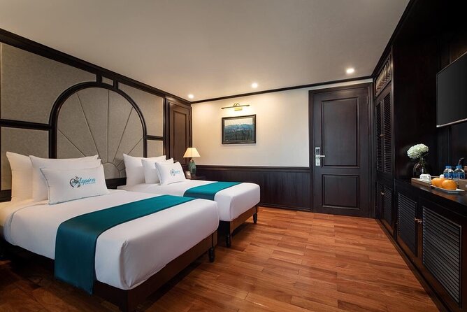 Hanoi: Luxury 3-Day Ninh Binh Trip and Halong 5-Star Cruises - The guide and group experience