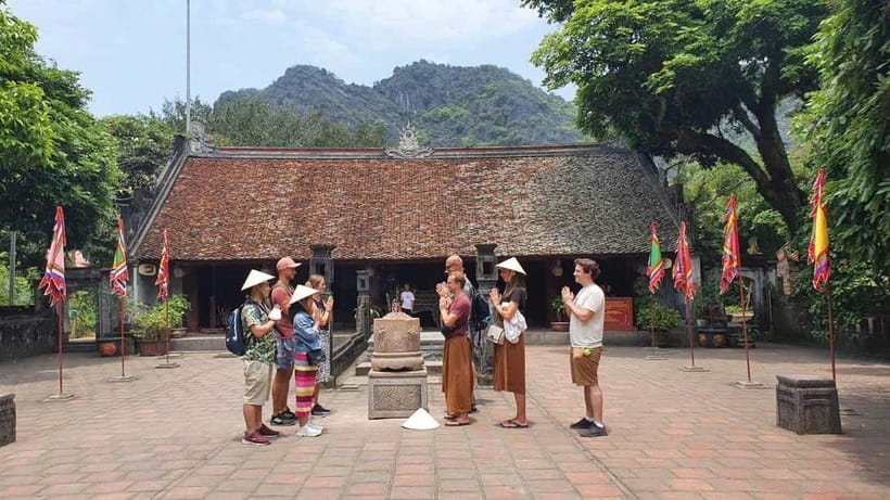Hanoi/Ninh Binh: 1-Day Tam Coc/Trang An, Hoa Lu & Mua Caves - A bicycle ride through Ninh Binh villages