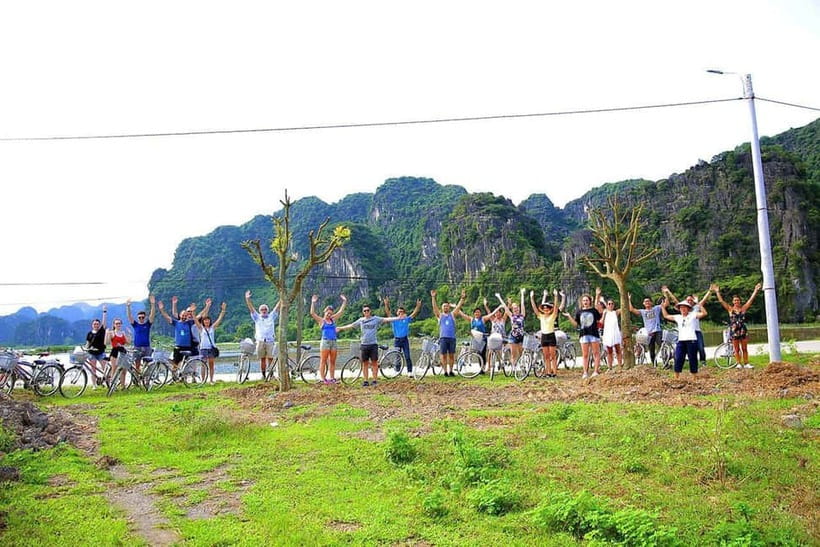 Hanoi/Ninh Binh: 1-Day Tam Coc/Trang An, Hoa Lu & Mua Caves - The climb to Hang Mua