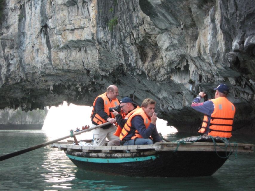 Hanoi/Ninh Binh:3 Day 2 Night Bai Tu Long Bay Luxury Junk - Cap La kayaking and the first sunset