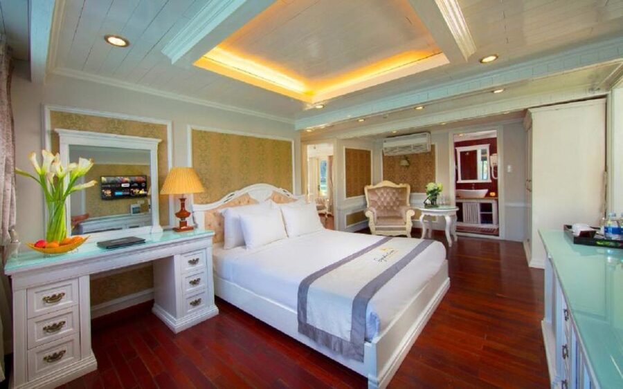 Hanoi/Ninh Binh:3 Day 2 Night Bai Tu Long Bay Luxury Junk - Who will enjoy this cruise most