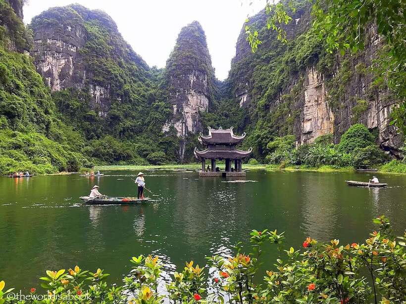 Hanoi: Ninh Binh, Bai Dinh/Hoa Lu, Trang An, & Mua Cave Tour - Choose Bai Dinh’s giant temples or Hoa Lu by bicycle