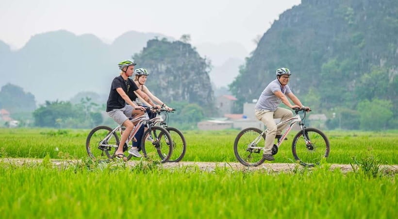 Hanoi: Ninh Binh, Bai Dinh/Hoa Lu, Trang An, & Mua Cave Tour - Heat, rain, clothing, and the pace