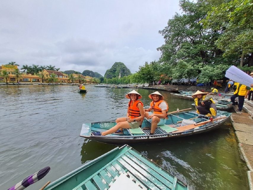 Hanoi: Ninh Binh, Hoa Lu, Tam Coc and Mua Cave Day Trip - Who should book this tour