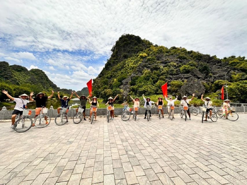 Hanoi: Ninh Binh, Hoa Lu, Tam Coc and Mua Cave Day Trip - The short bike ride through Ninh Binh