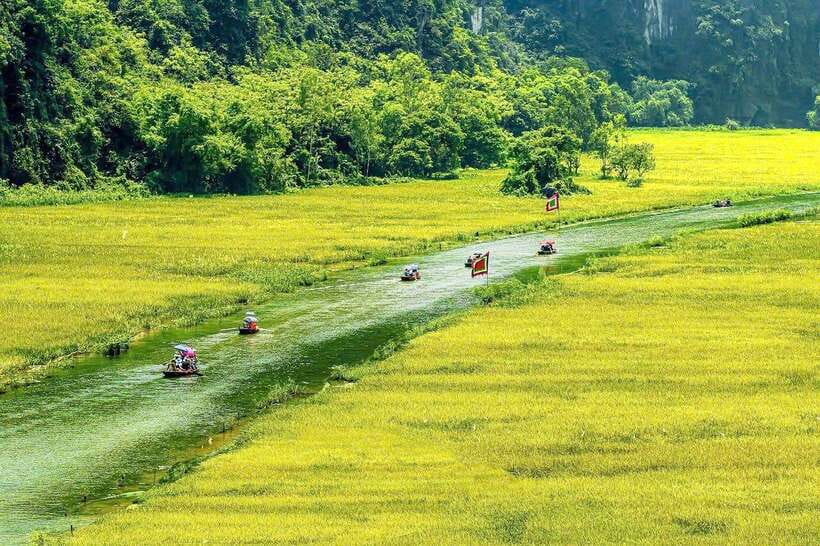 Hanoi: Ninh Binh, Tam Coc, Mua Cave & Hoa Lu with cycling - Hoa Lu and the first bicycle ride