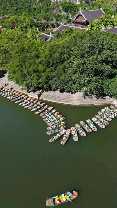 Hanoi:Ninh Binh-Trang An-Mua Cave-Hoa Lu&Cycling BEST SELLER - Optional Mua Cave and the 500-step climb
