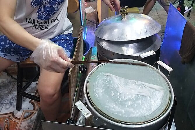 Hanoi Old Quarter Private Street Food Walking Tour - Practical details that affect your day