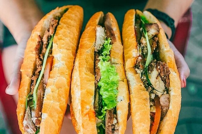 Hanoi Old Quarter Street Food tour with 12 plus tastings - What the optional Train Street visit adds