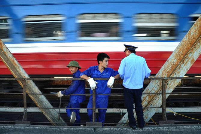 Hanoi On the Tracks Photo Tour - A 5:30 am start beside Hanoi Railway Station