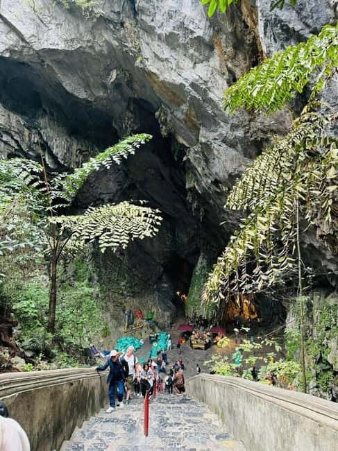 Hanoi: Perfume Pagoda Day Tour with Boat Ride & Cave Visit - The Two-Hour Road From Hanoi to Ben Duc Pier
