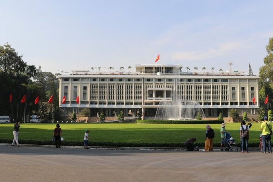 Hanoi: Private custom tour with a local guide - Crossing into the French Quarter