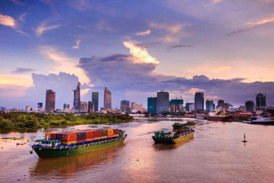 Hanoi: Private custom tour with a local guide - Starting at Hoan Kiem Lake and Ngoc Son Temple