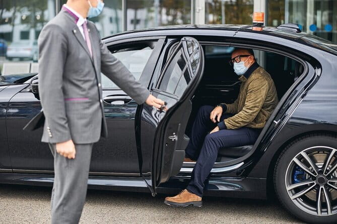 Hanoi Private Taxi Transfer Service - Booking details that deserve attention