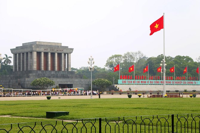 Hanoi Private Tour: Hidden Corners, Train Street, Incense Village - Quang Phu Cau and the work behind the photographs