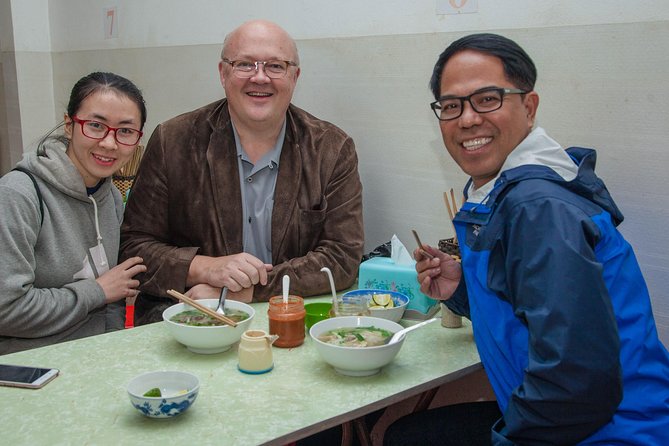 Hanoi Private Walking Tour: Street Food (HOT HOUR PROMOTING) - Who should book this private food tour?