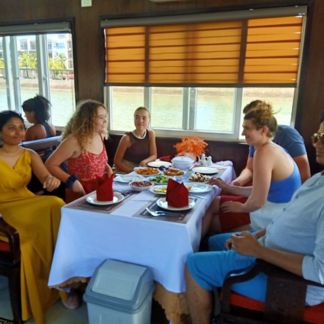 Hanoi: Roundtrip Halong Bay Islands, Caves, Kayaking & Lunch - The return cruise and ride to Hanoi